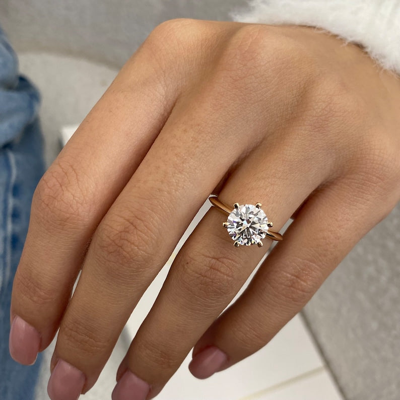 2 CT Round Solitaire Moissanite Engagement Ring