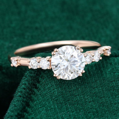 0.88 CT Round Cluster Moissanite Engagement Ring