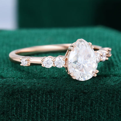 1 CT Pear Cluster Moissanite Engagement Ring