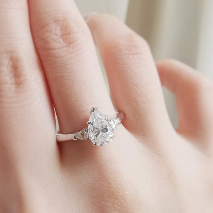 1.5 CT Pear Three Stone Moissanite Engagement Ring