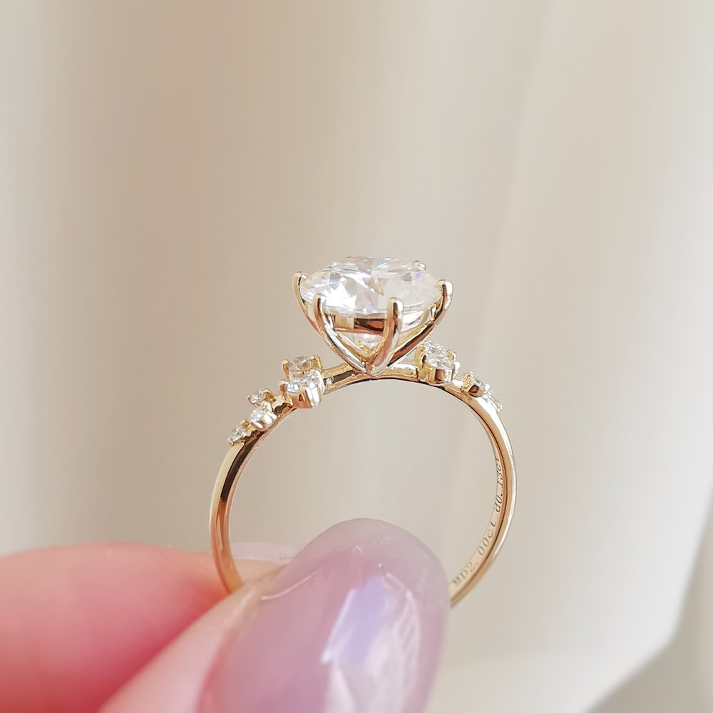 2 CT Round Cluster Moissanite Engagement Ring
