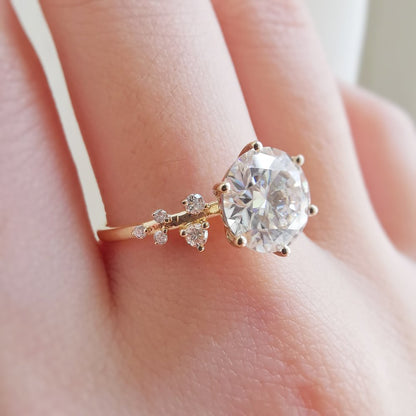2 CT Round Cluster Moissanite Engagement Ring