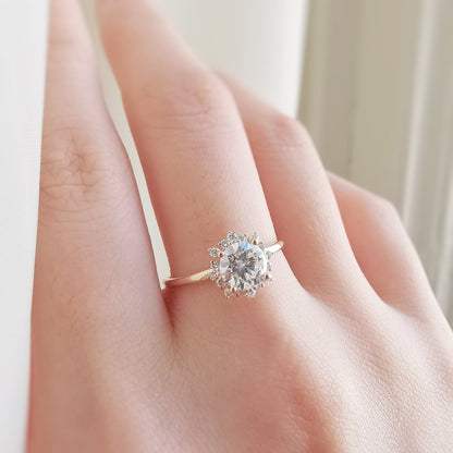 0.8 CT Round Cluster Moissanite Engagement Ring
