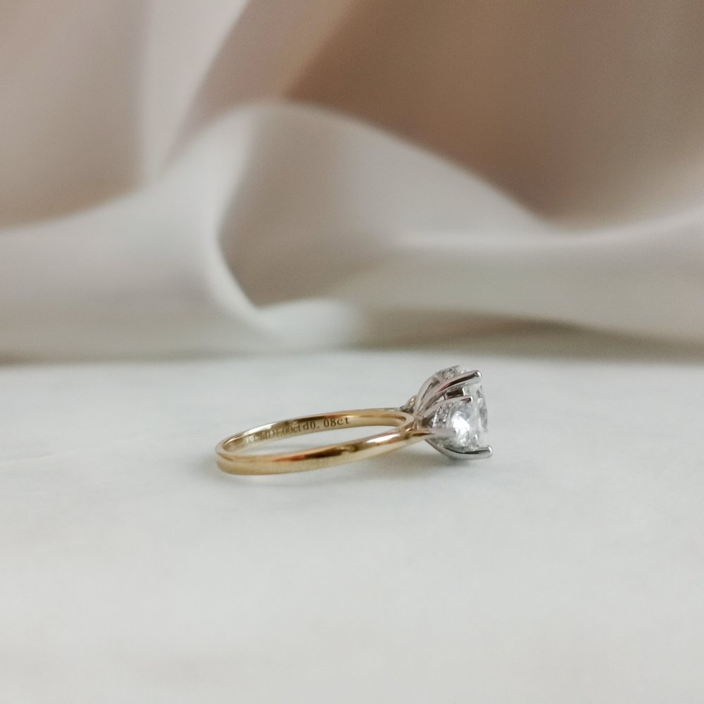 2 CT Oval Hidden Halo Moissanite Engagement Ring
