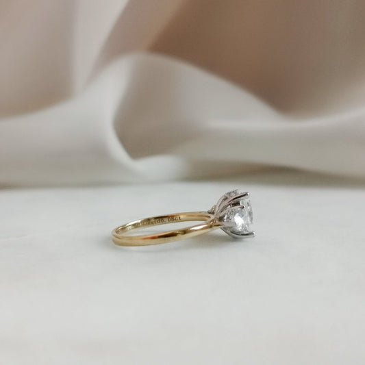 2 CT Oval Hidden Halo Moissanite Engagement Ring