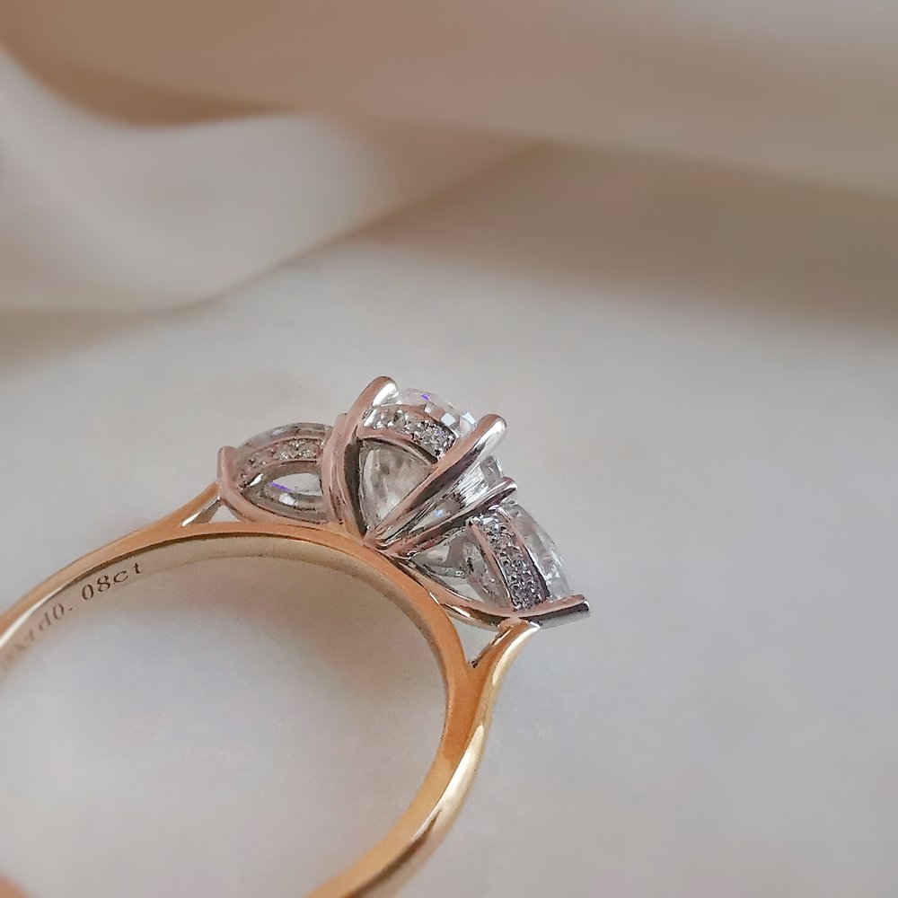 2 CT Oval Hidden Halo Moissanite Engagement Ring