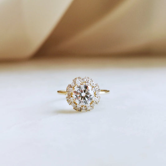 1 CT Round Halo Moissanite Engagement Ring