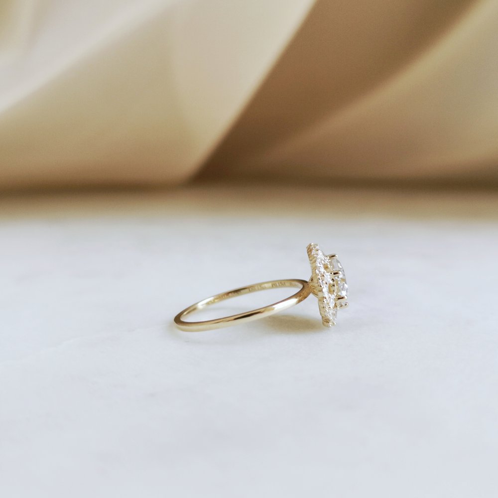 1 CT Round Halo Moissanite Engagement Ring