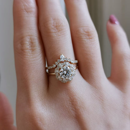 1 CT Round Halo Moissanite Engagement Ring