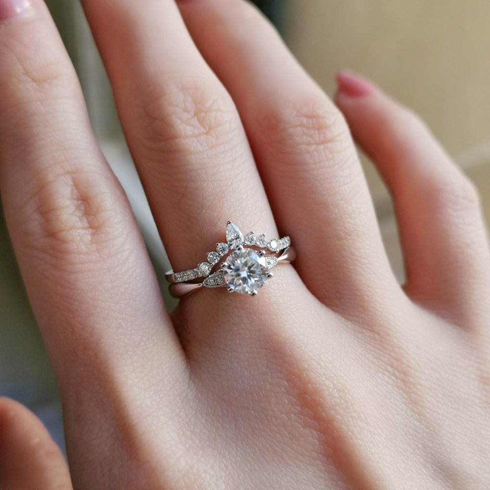 0.8 CT Round Pave Moissanite Engagement Ring