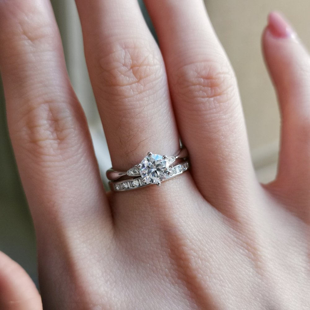 0.8 CT Round Pave Moissanite Engagement Ring