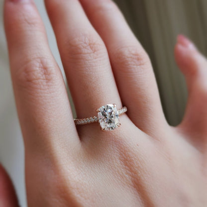 2 CT Oval Pave Moissanite Engagement Ring