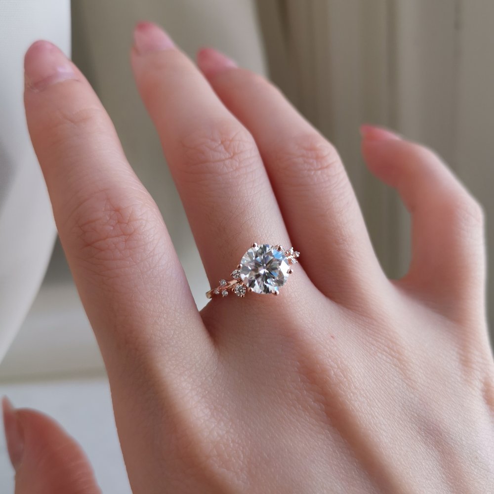 2 CT Round Cluster Moissanite Engagement Ring