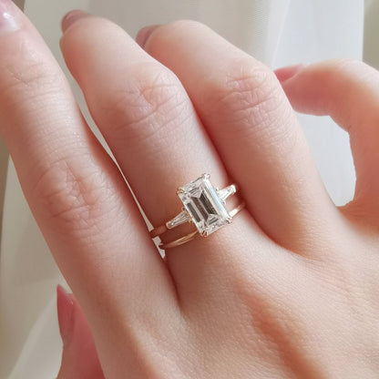 1.7 CT Emerald Three Stone Moissanite Engagement Ring