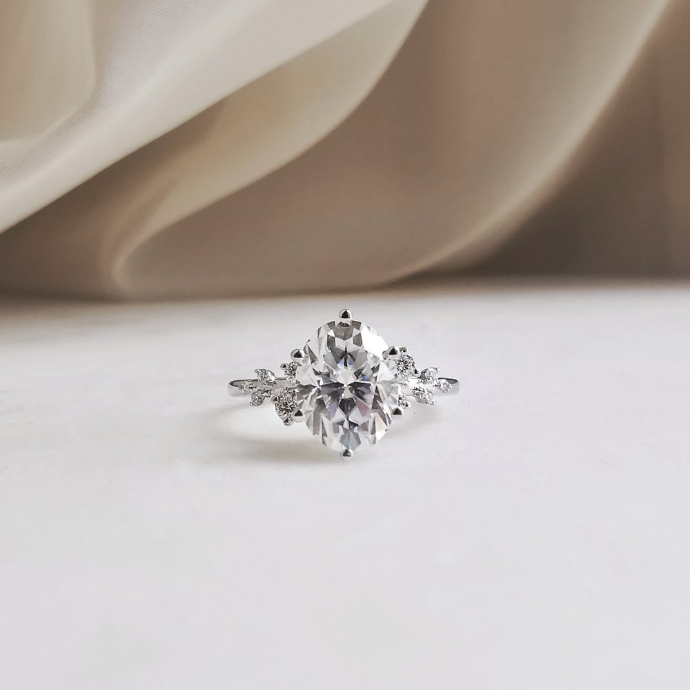 2 CT Round Cluster Moissanite Engagement Ring