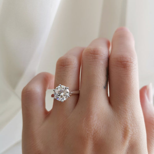 2.5 CT Round Solitaire Moissanite Engagement Ring