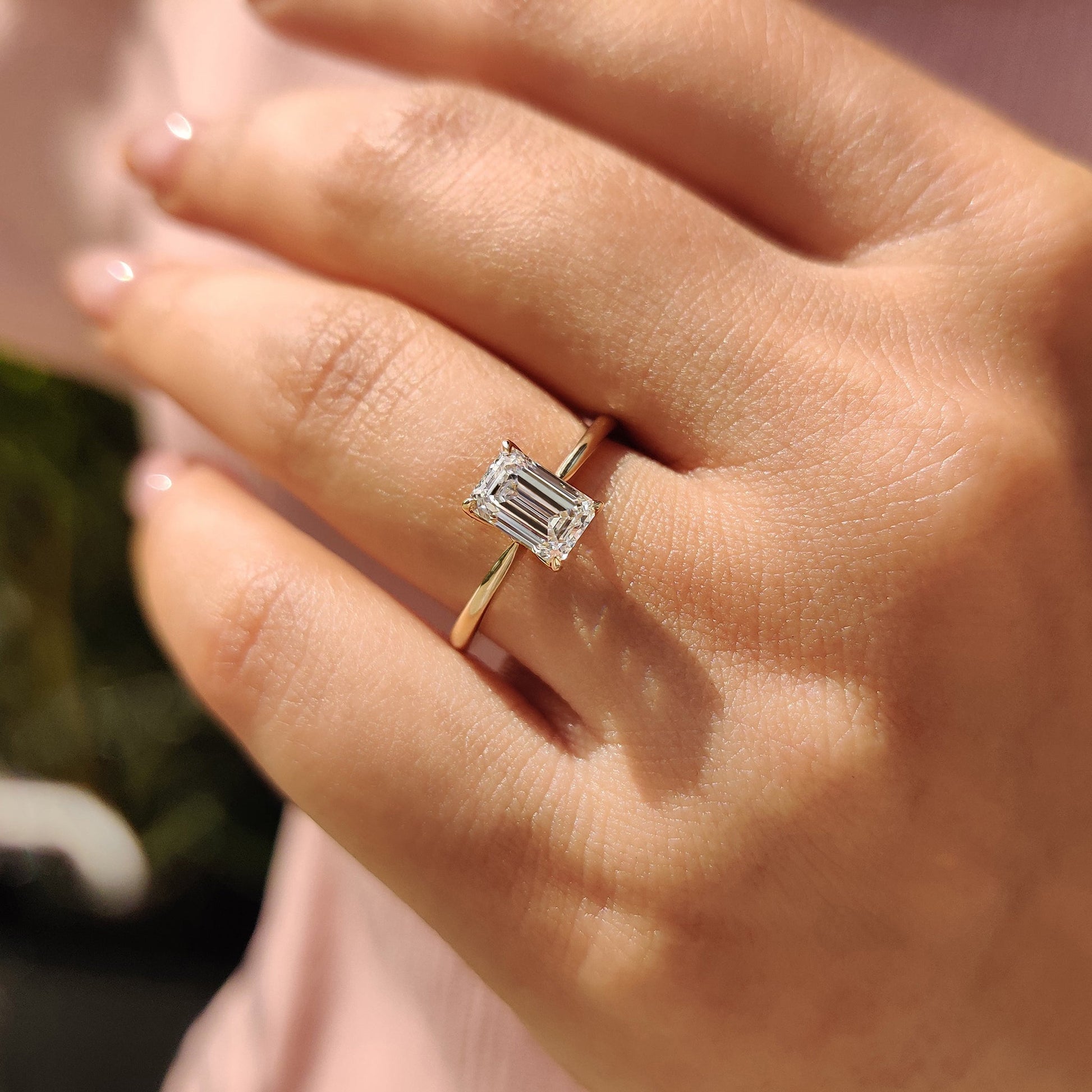 1 CT Emerald Solitaire Moissanite Engagement Ring