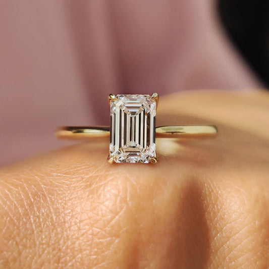 1 CT Emerald Solitaire Moissanite Engagement Ring