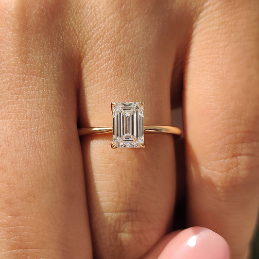 1 CT Emerald Solitaire Moissanite Engagement Ring