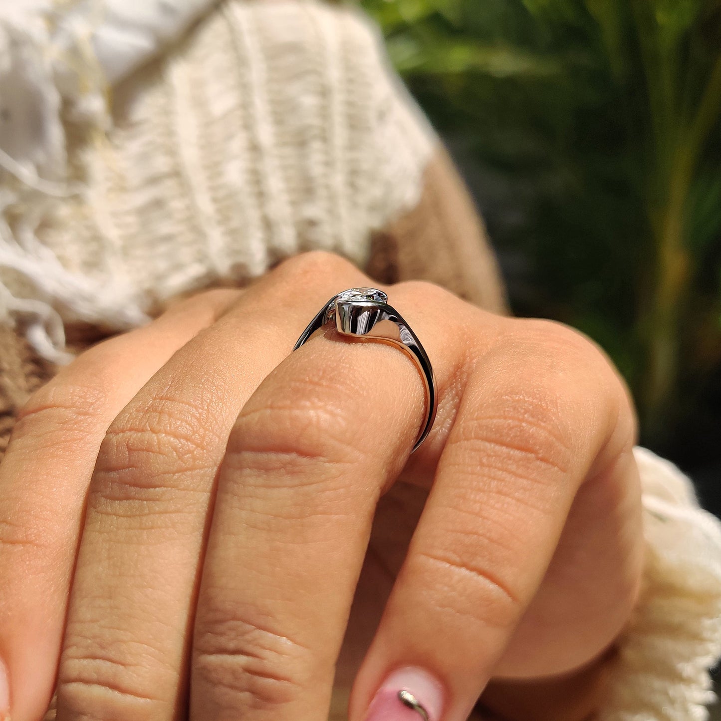 1 CT Oval Solitaire Moissanite Engagement Ring