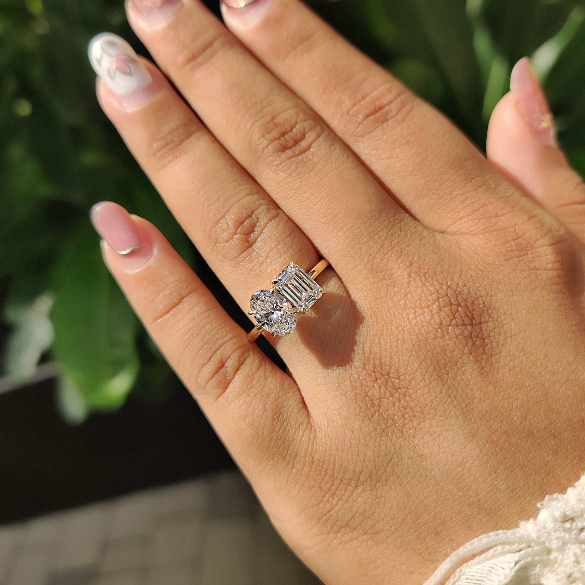 1.25 TCW Emerald & Oval Toi Et Moi Moissanite Engagement Ring