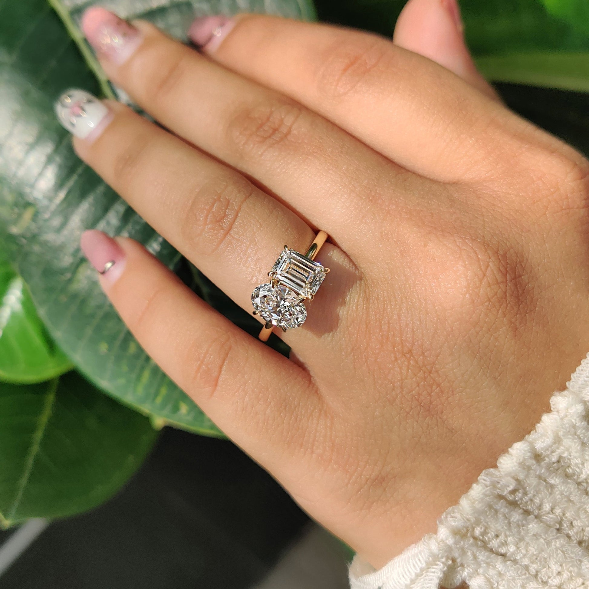 1.25 TCW Emerald & Oval Toi Et Moi Moissanite Engagement Ring