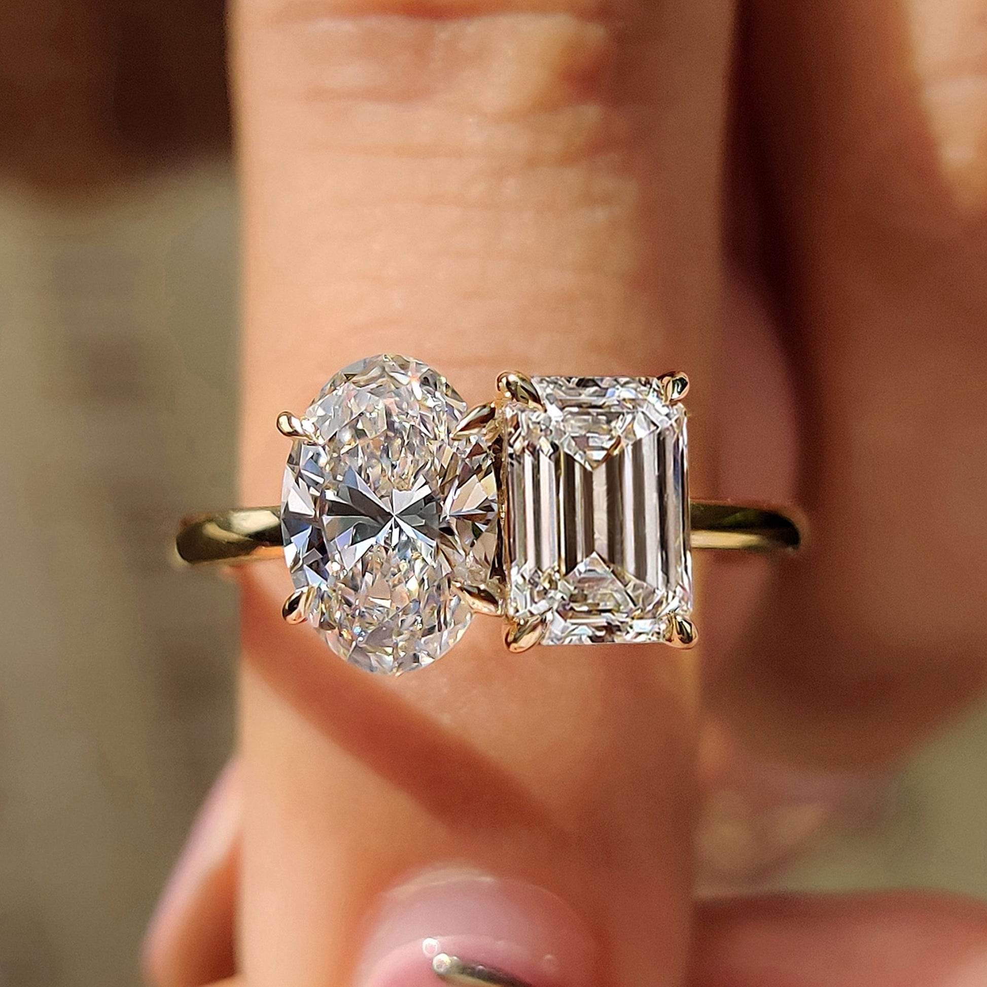 1.25 TCW Emerald & Oval Toi Et Moi Moissanite Engagement Ring