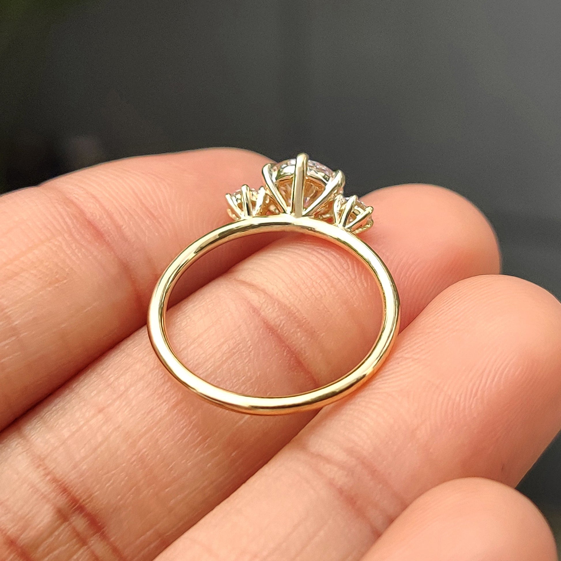 0.80 CT Round Three Stone Moissanite Engagement Ring