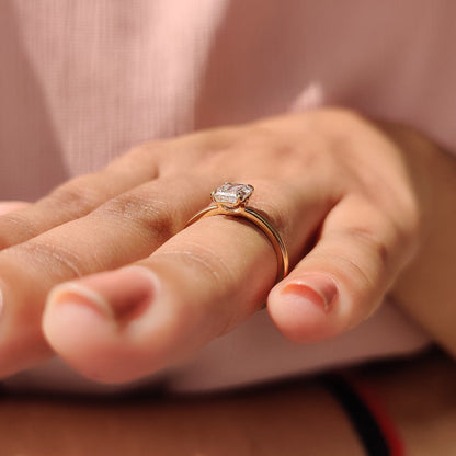 1 CT Emerald Solitaire Moissanite Engagement Ring