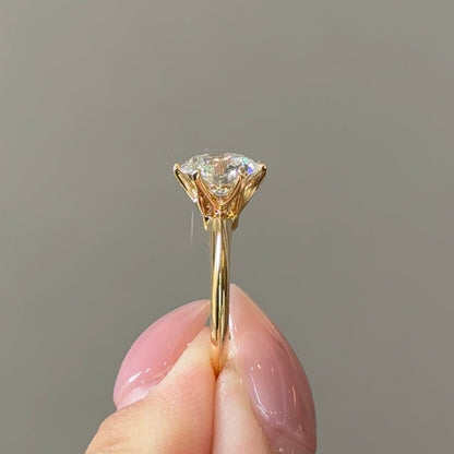 2 CT Round Solitaire Moissanite Engagement Ring