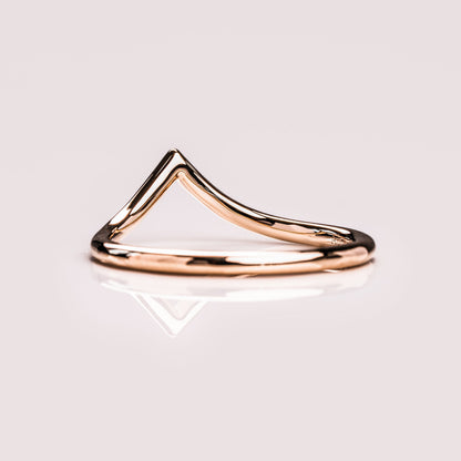 Classic Curved Wedding Band