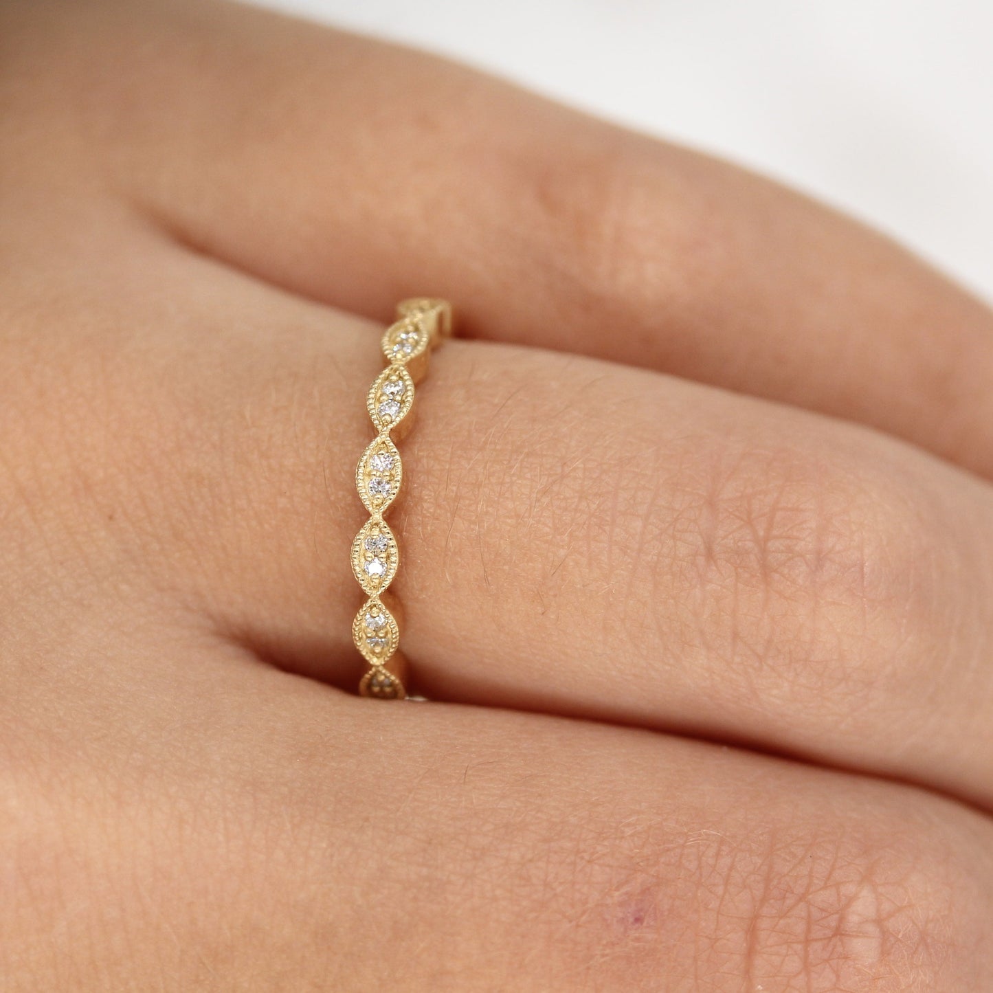 0.1 TCW Round Milgrain Moissanite Wedding Band
