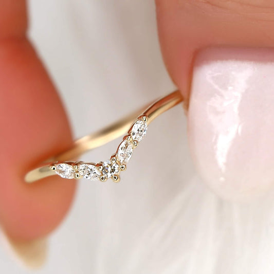 0.15 TCW Marquise & Round Curved Moissanite Wedding Band