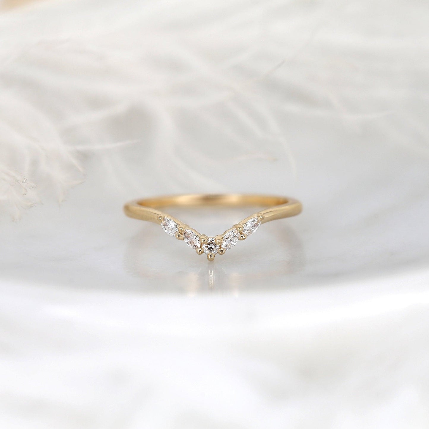 0.15 TCW Marquise & Round Curved Moissanite Wedding Band