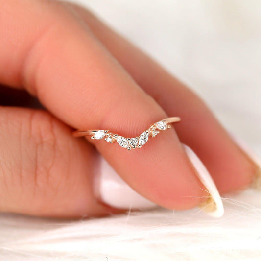 0.15 TCW Marquise & Round Curved Moissanite Wedding Band