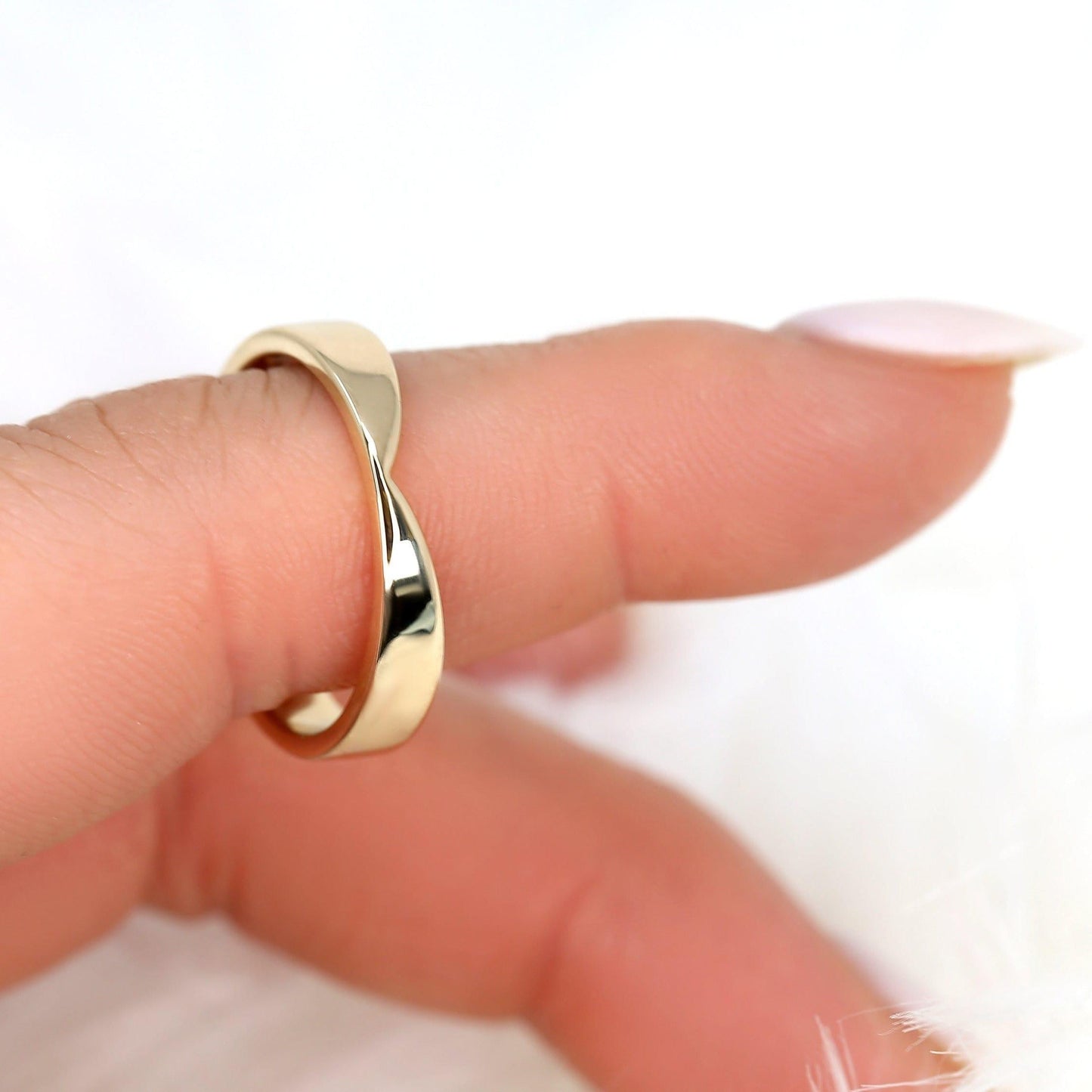 Classic Curved Wedding Band