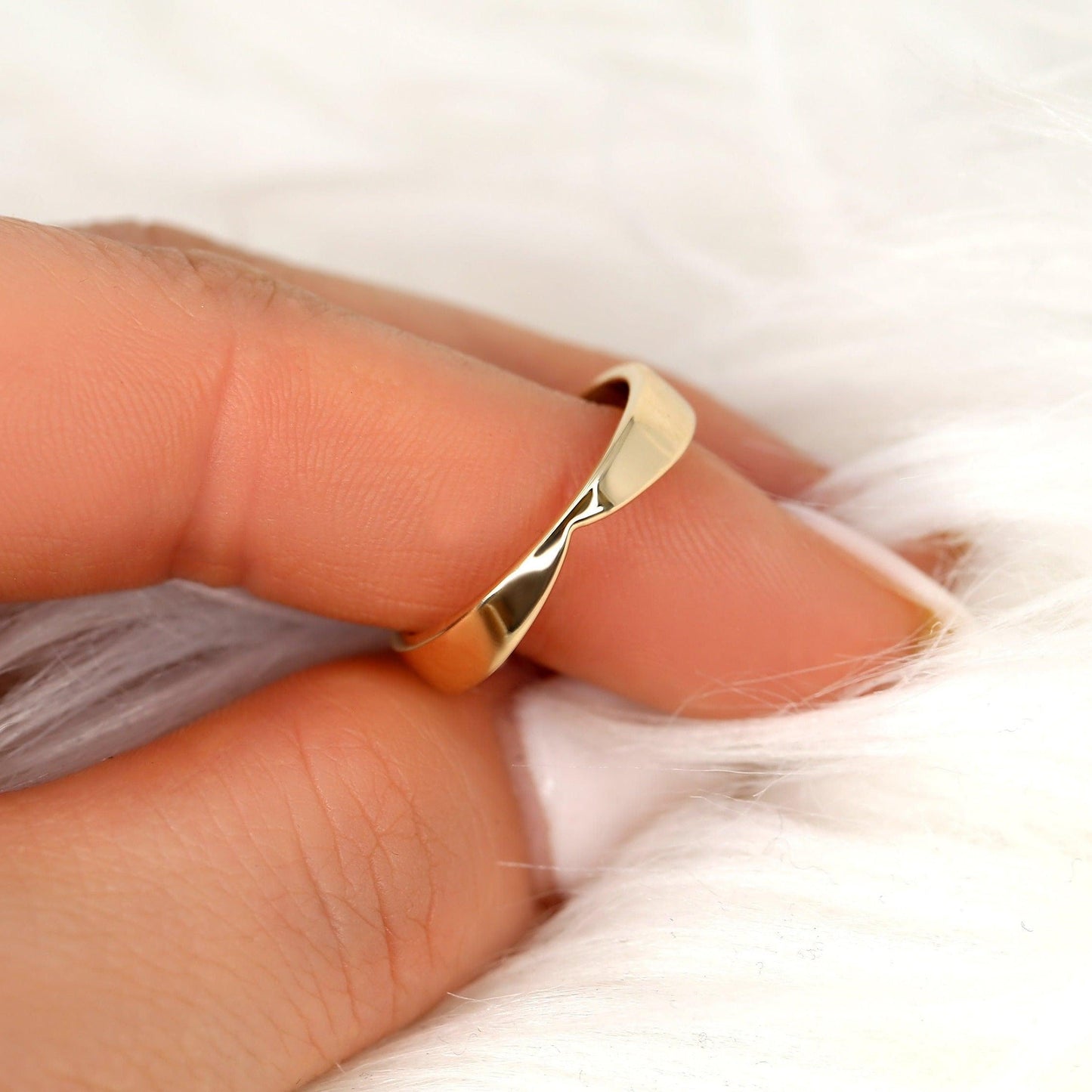Classic Curved Wedding Band