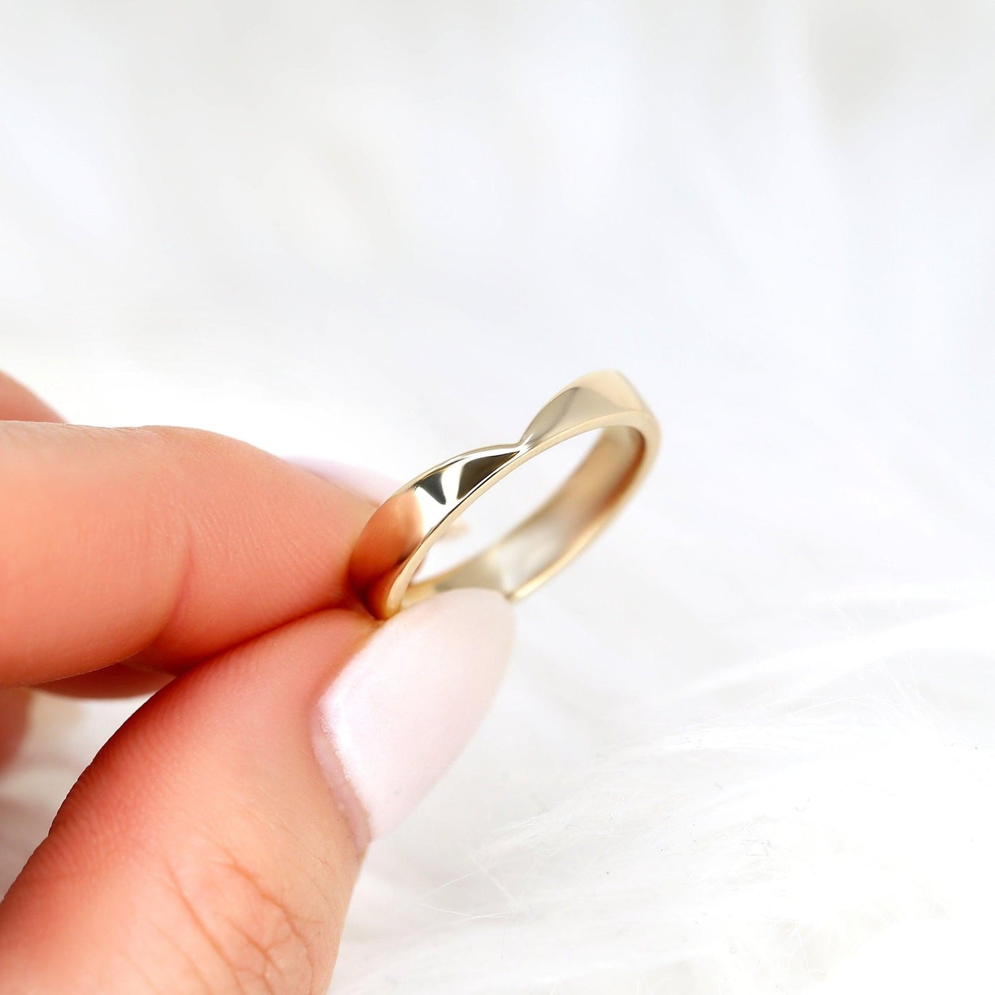 Classic Curved Wedding Band