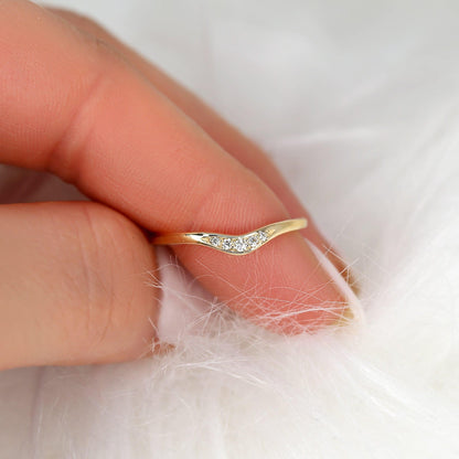 0.06 TCW Round Curved Moissanite Wedding Band