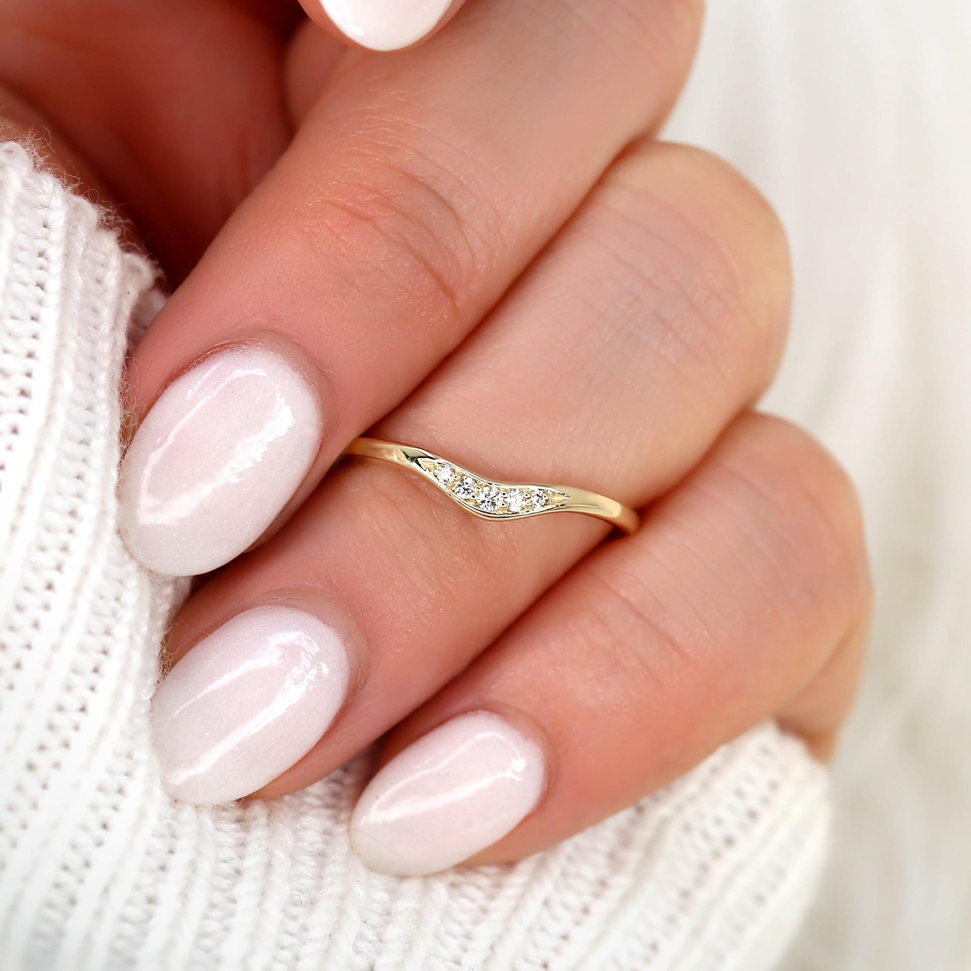 0.06 TCW Round Curved Moissanite Wedding Band