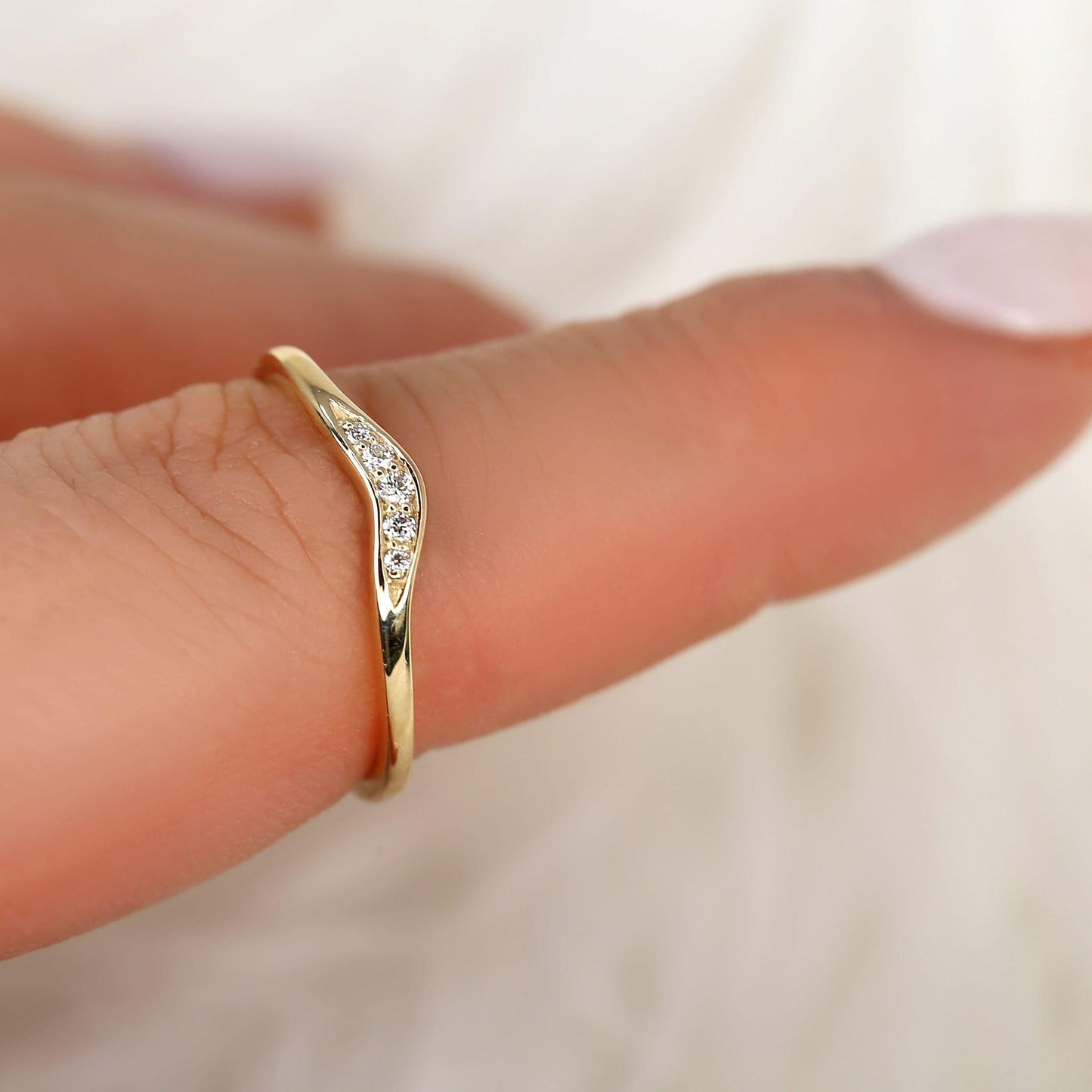 0.06 TCW Round Curved Moissanite Wedding Band