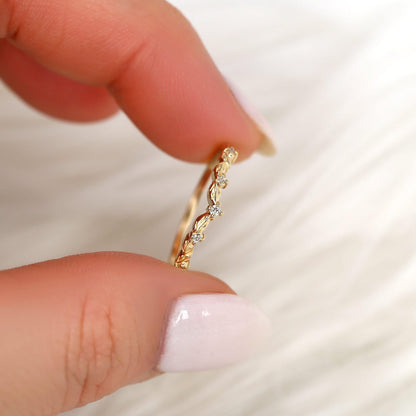 0.07 TCW Round Twig Style Moissanite Wedding Band