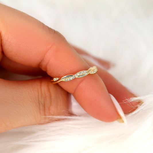 0.11 TCW Round Twisted Moissanite Wedding Band