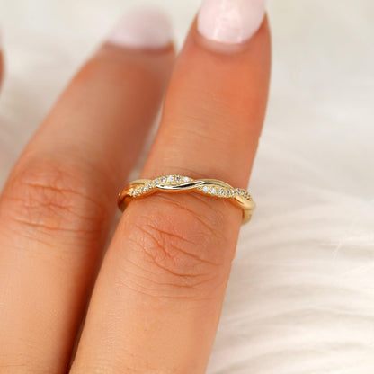 0.11 TCW Round Twisted Moissanite Wedding Band
