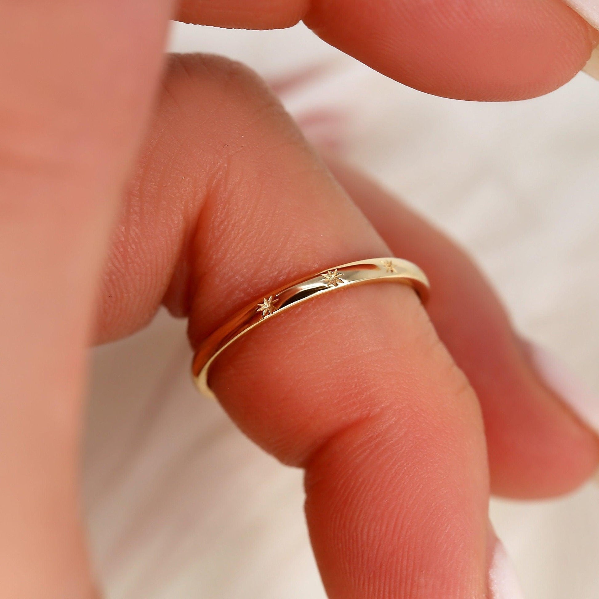 Classic Wedding Band