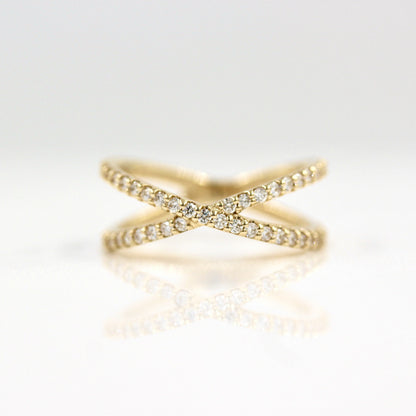 0.51 TCW Round Criss Cross Moissanite Wedding Band