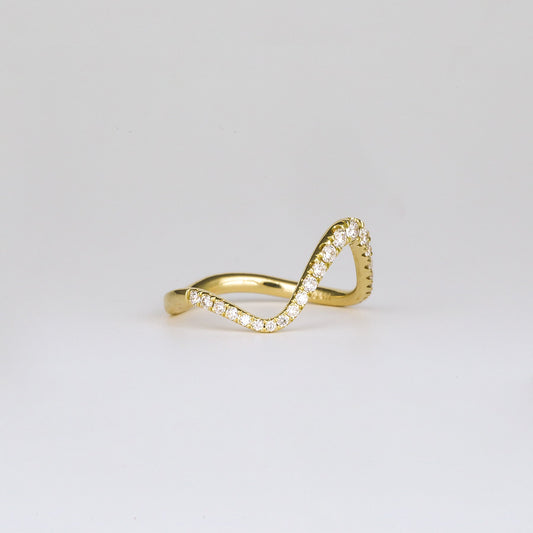 0.28 TCW Round Curved Moissanite Wedding Band