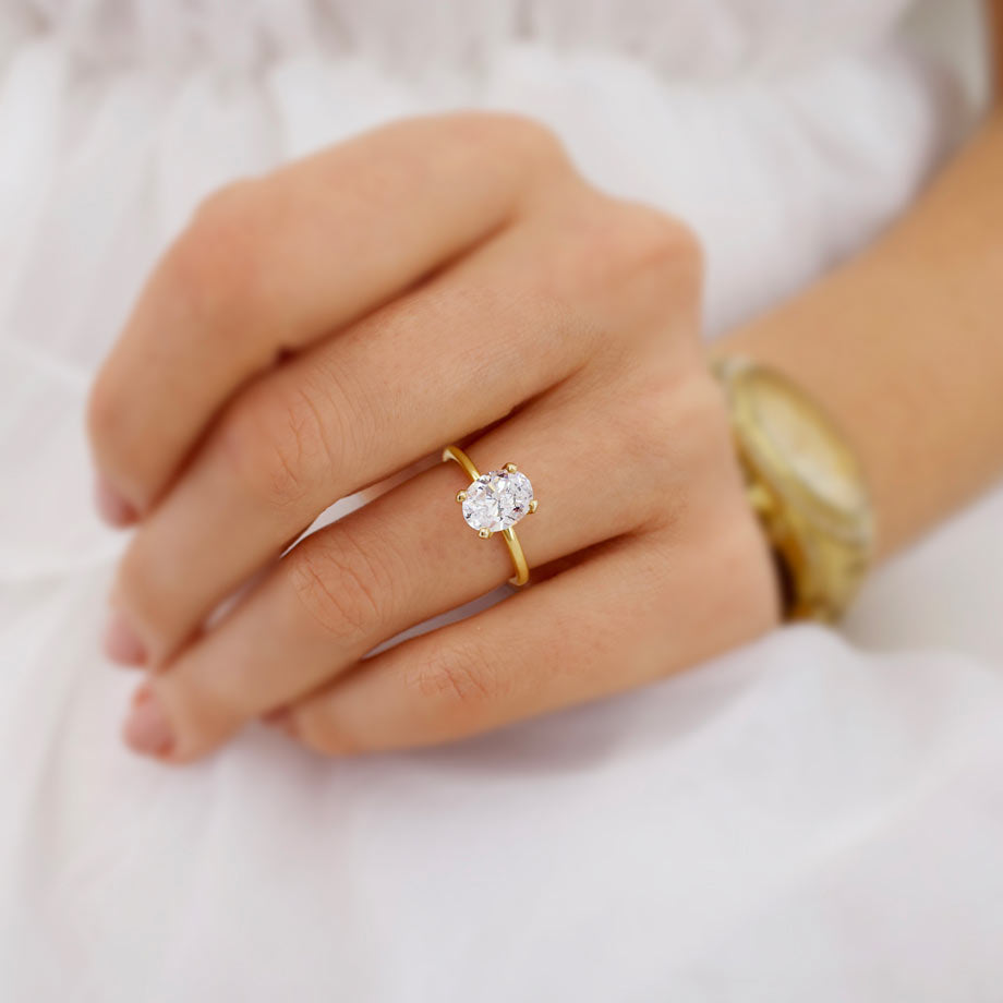 1.5 CT Oval Solitaire Moissanite Engagement Ring