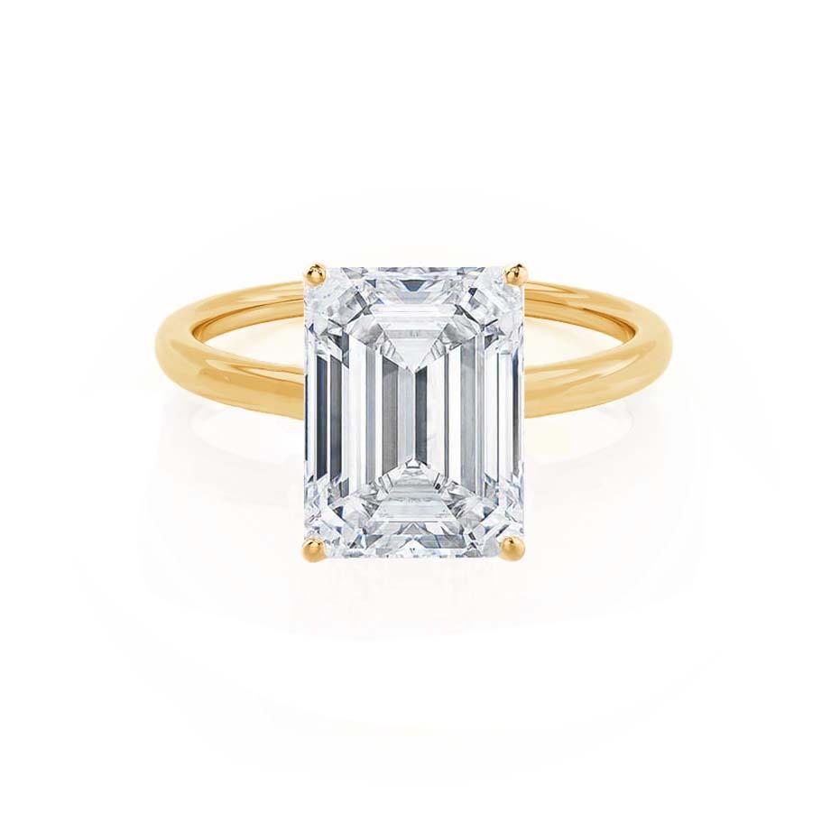 1.01 CT Emerald Solitaire Moissanite Engagement Ring