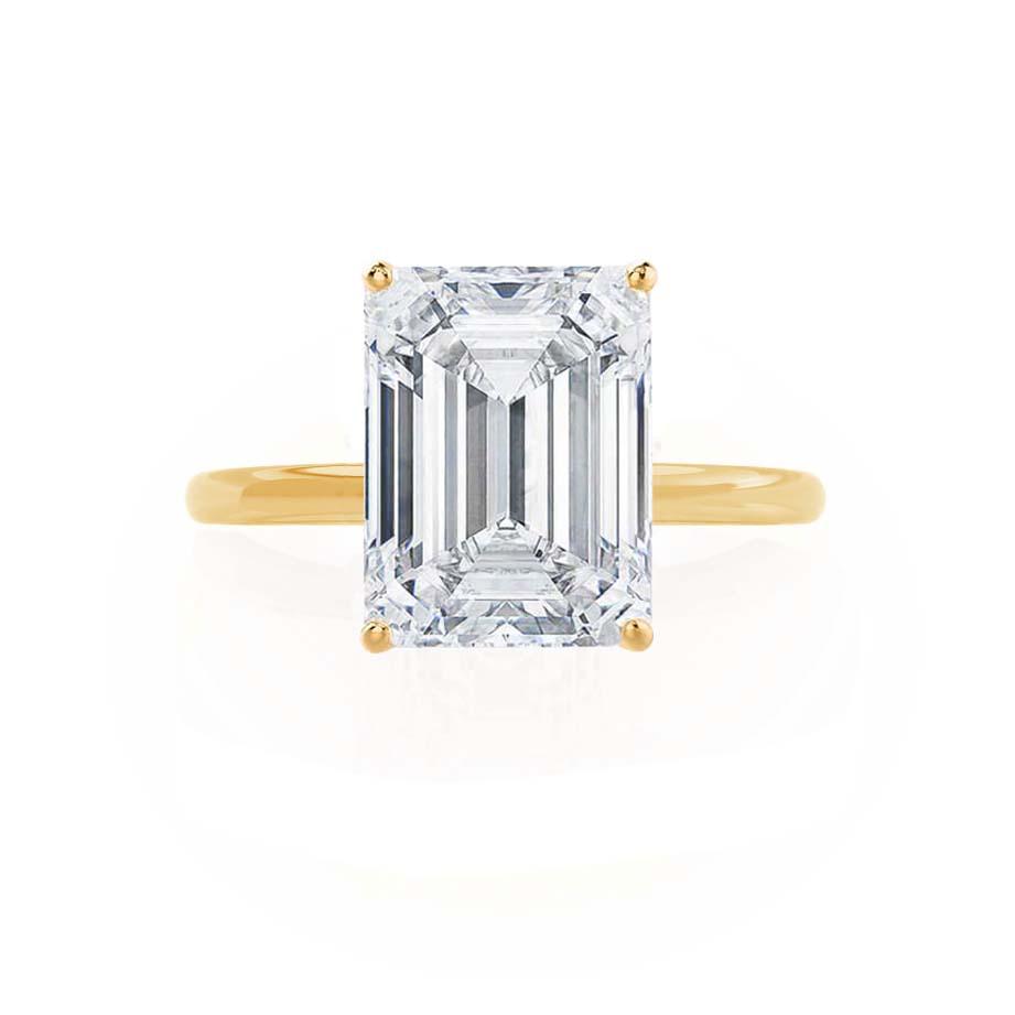 1.01 CT Emerald Solitaire Moissanite Engagement Ring
